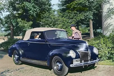 1939 Ford Deluxe Convertible Coupe