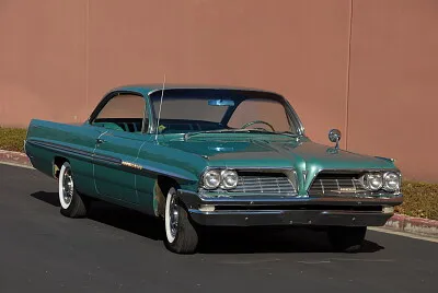 1961 Pontiac Bonneville jigsaw puzzle