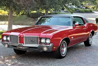 1972 Oldsmobile Cutlass Supreme Hardtop jigsaw puzzle