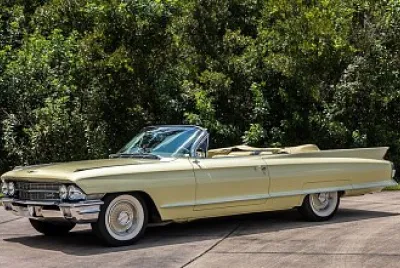 1962 Cadillac Series 62 Convertible in Maize Yello jigsaw puzzle