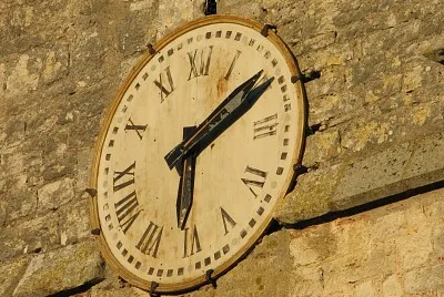Vieille horloge jigsaw puzzle