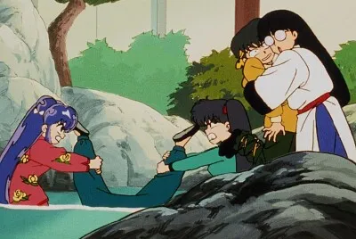 mouse abraza a ryoga y las chicas jalan a ranma de la pierna ranma 1/2