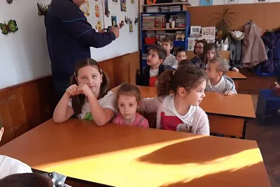 LA COLINDART CU GRUPA IEPURAÈ˜ILOR