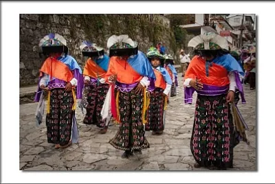 ADIVINA Cultura:hegemonica