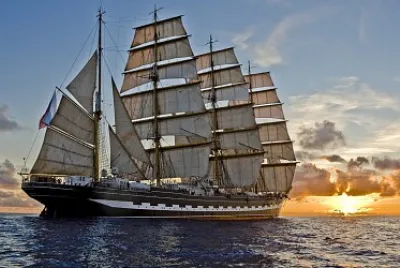 Old-Wooden-Sailing-Ships-877