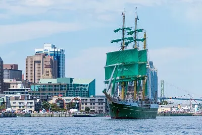 פאזל של Alexander von Humboldt -Halifax, Nova Scotia