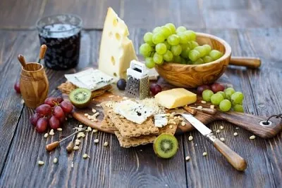 grapes and cheese