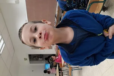 ×©×—×¨