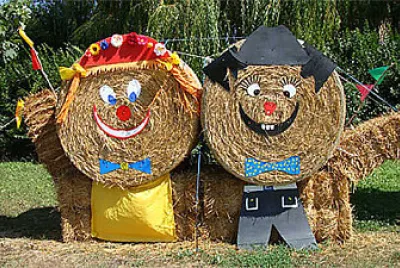 bottes de paille dÃ©corÃ©es