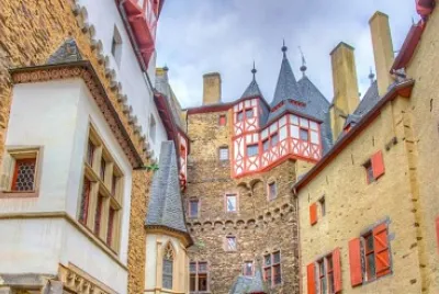 Interior castillo de Eltz jigsaw puzzle