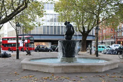 The Venuss Fountain, Sloane Square, London, UK jigsaw puzzle