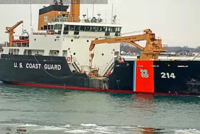פאזל של USCG Hollyhock-214