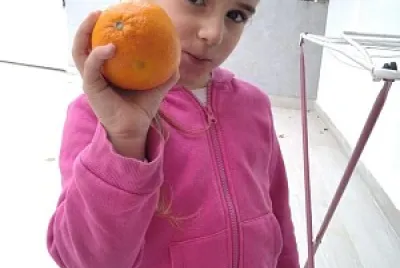 ××’×