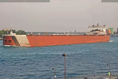 m/v Edgar b Speer (1,000 ft long)