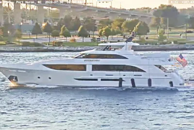 Eccentric yacht
