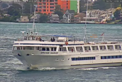 Grande Mariner cruise boat