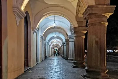 ANTIGUA GUATEMALA, PALACIO DE LOS CAPITANES