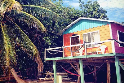 110.- CASA PLAYERA