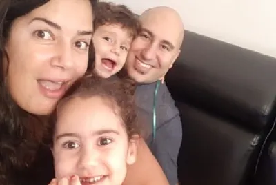×‘× ×™×”