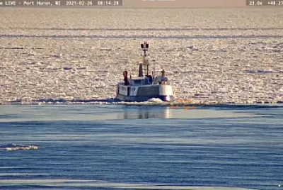 פאזל של L R fishing vessel in the ICE  Lake Huron Feb 2021