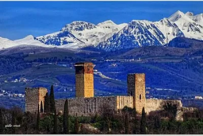 veronaCastello di Montorio e cima Carega jigsaw puzzle