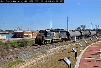 CSX-6487 at Cordele,GA/USA pulling tank cars