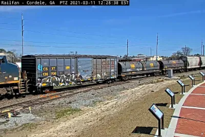 Box-car(CSXT 136707)    CSX-590 at Cordele,GA/USA