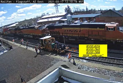 Flag BNSF-8254, 7845, 7098,   MOW Spike Car