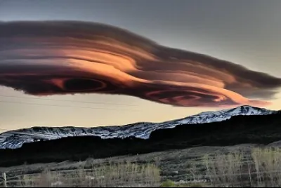 EXTRAÑA NUBE EN EL CIELO jigsaw puzzle