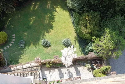 Neuchâtel jardine et arbre en fleur