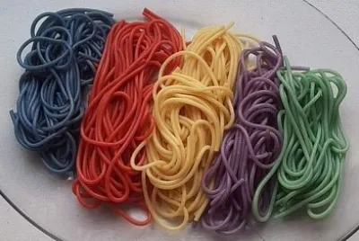 982