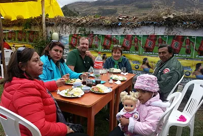 almorzando en pacucha