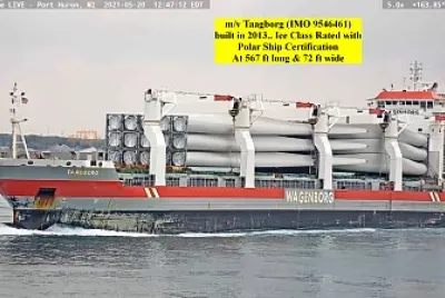  "saltie " m/v Taagborg delivering wind turbine components