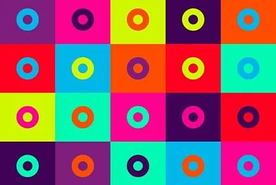985