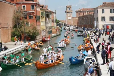 Competencia de Barcas - Venecia