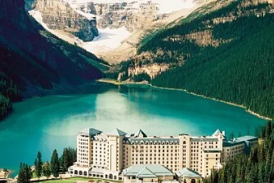 Hotel Lago y Nevados jigsaw puzzle