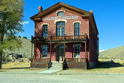Old hotel Montana USA jigsaw puzzle