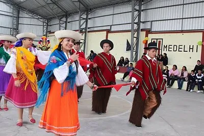 VESTIMENTA SAN JUANITO