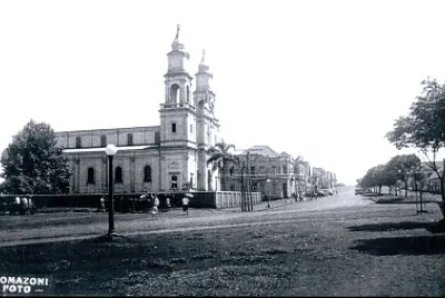 פאזל של Igreja Matriz São José em 1938. Estilo Arquitetôn