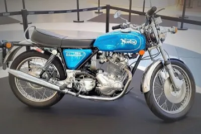 exposición motos