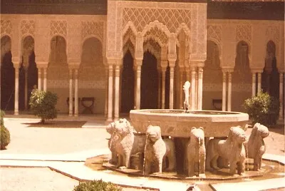 1982 patio de los leones (Alhambra de Granada)
