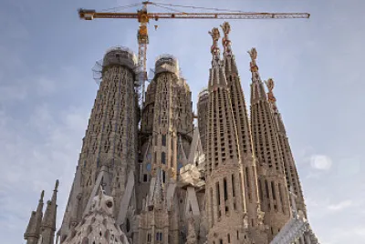 פאזל של SAGRADA FAMILIA
