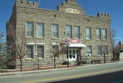 פאזל של Esmeralda County Courthouse