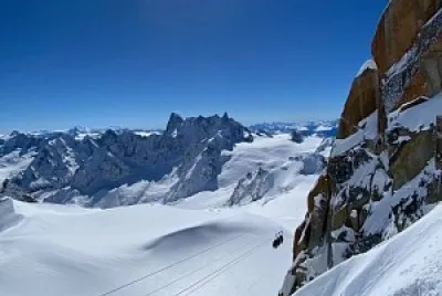 Aiguille Du Midi, 3842 Mètres. jigsaw puzzle