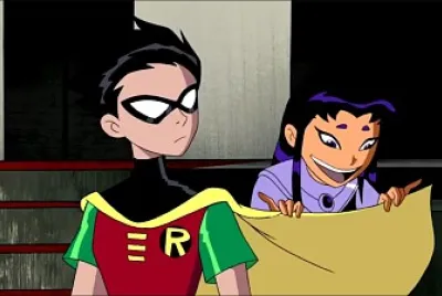 a blakfire le gusta la capa de robin los jovenes titanes