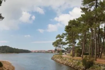 Le Lac d 'Albret