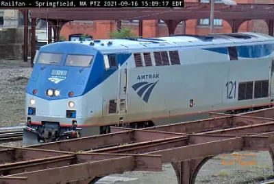 Amtrak engine 121 departing Springfield,MA/USA dep