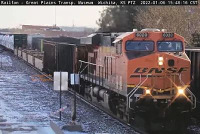 Wichita KS BNSF6020 mixed freight