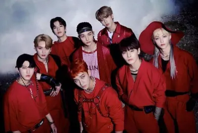 Stray Kids Thunderous jigsaw puzzle