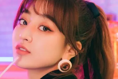 Jihyo Kura Kura jigsaw puzzle